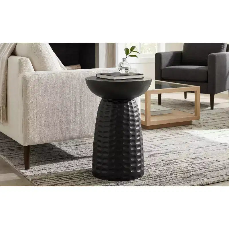 Green Round Solid Wood Side Table, 1-Person Use